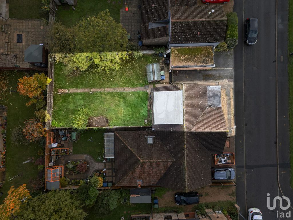 Property photo 3 of 24