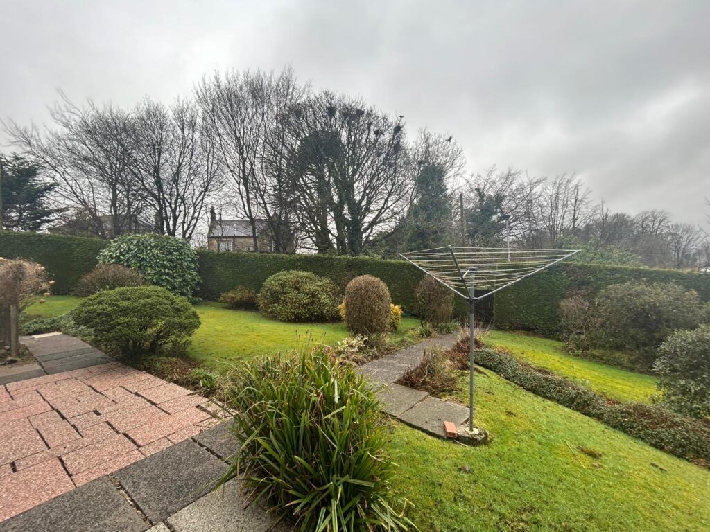 Property photo 2 of 32