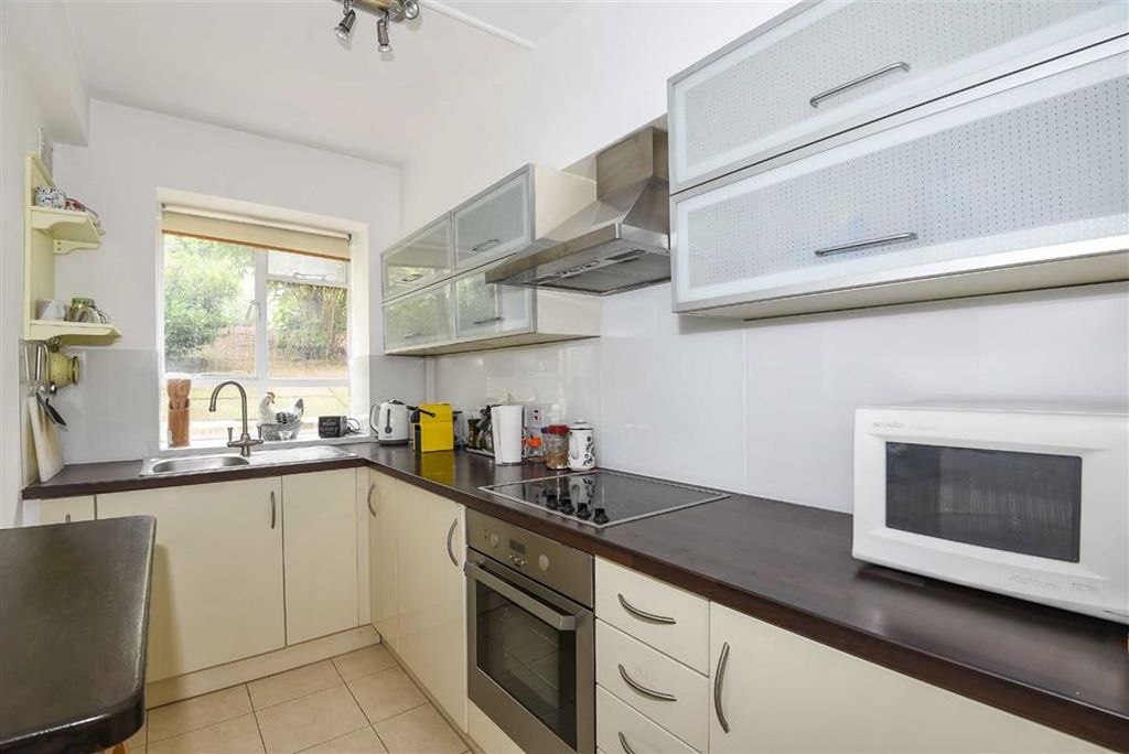 Property photo 3 of 5