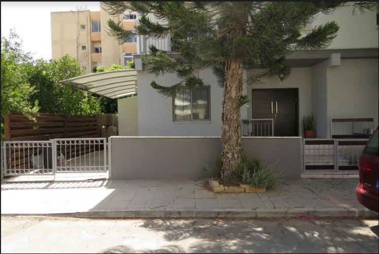 Property photo 2 of 33