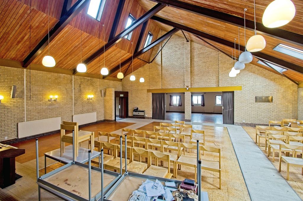 Property photo 2 of 17