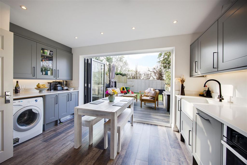 Property photo 1 of 17 Main Picture