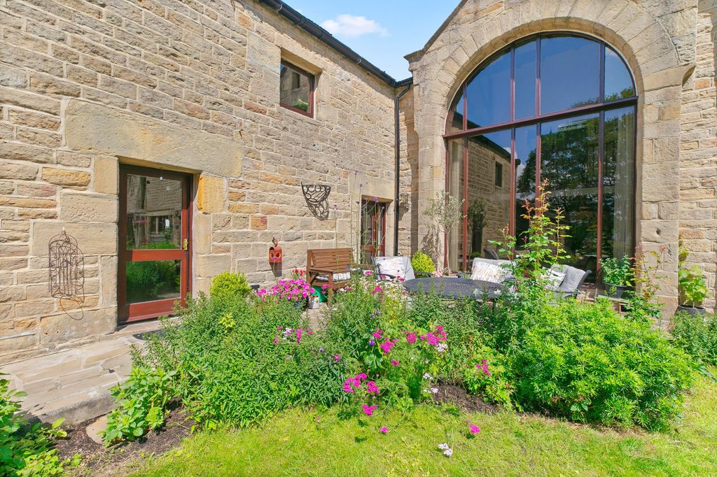 Property photo 1 of 31 Picture No. 23