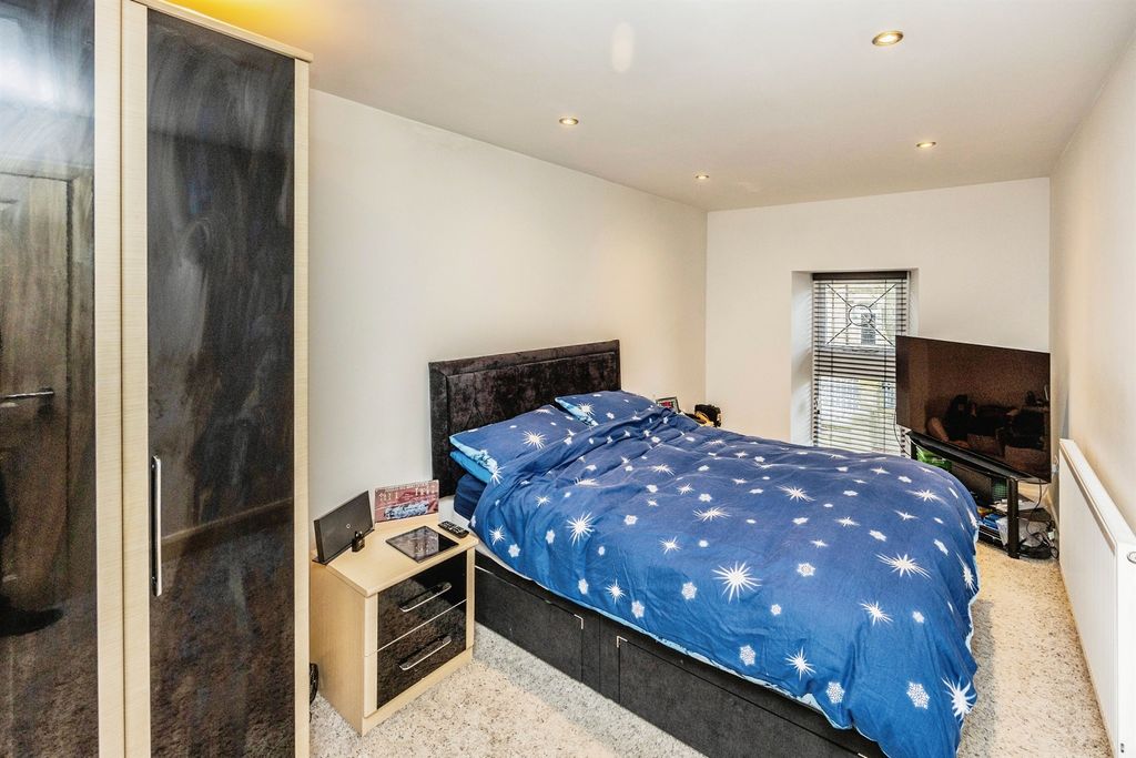 Additional image 10 of 2 bed flat for salePrescott Street, Halifax HX1