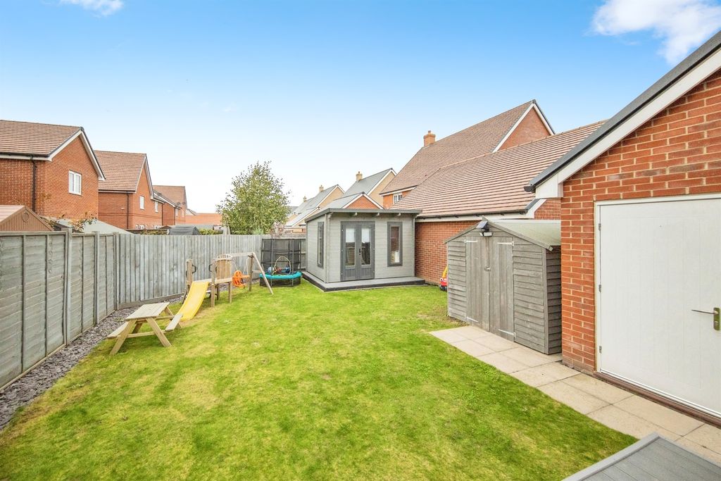 Property photo 2 of 19