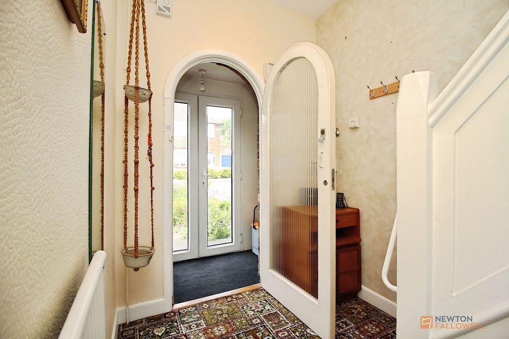 Property photo 3 of 23