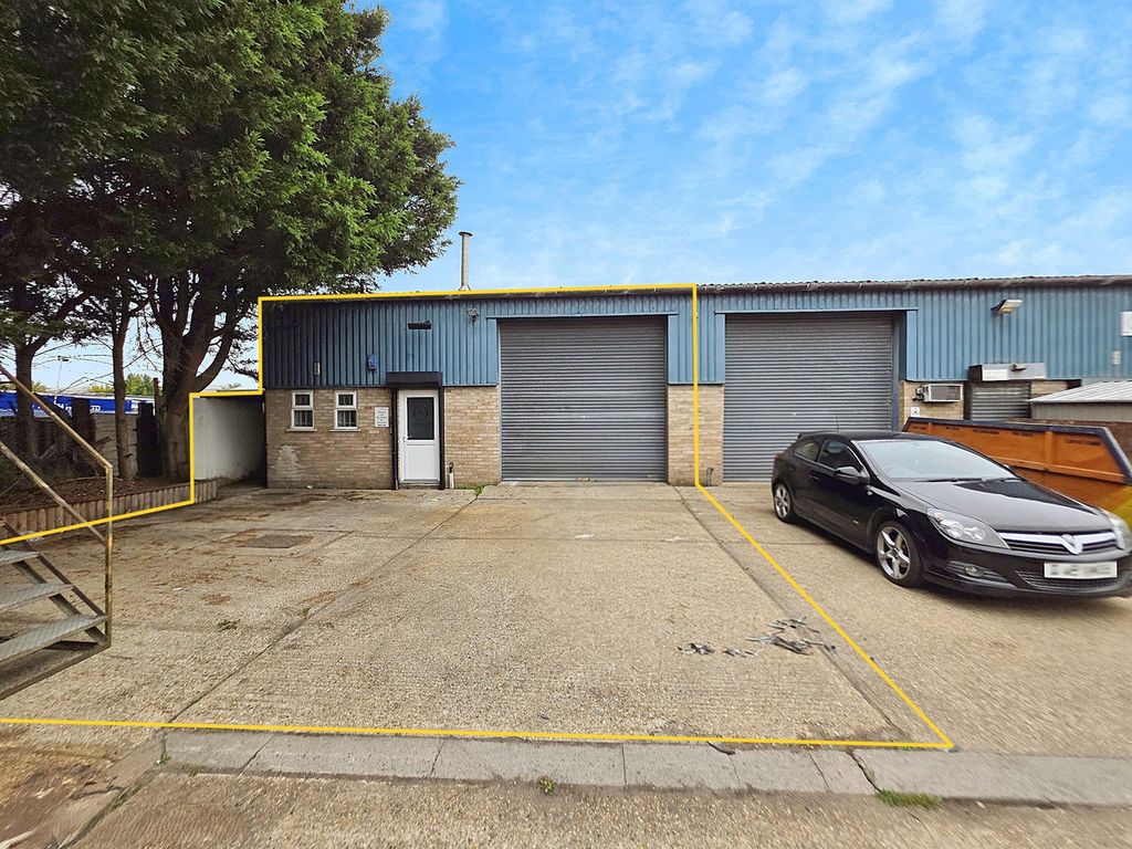 Property photo 1 of 11