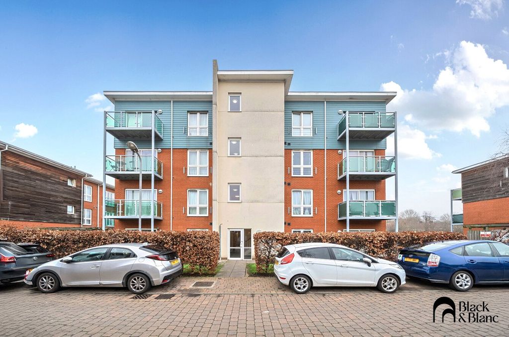 Property photo 1 of 15 External