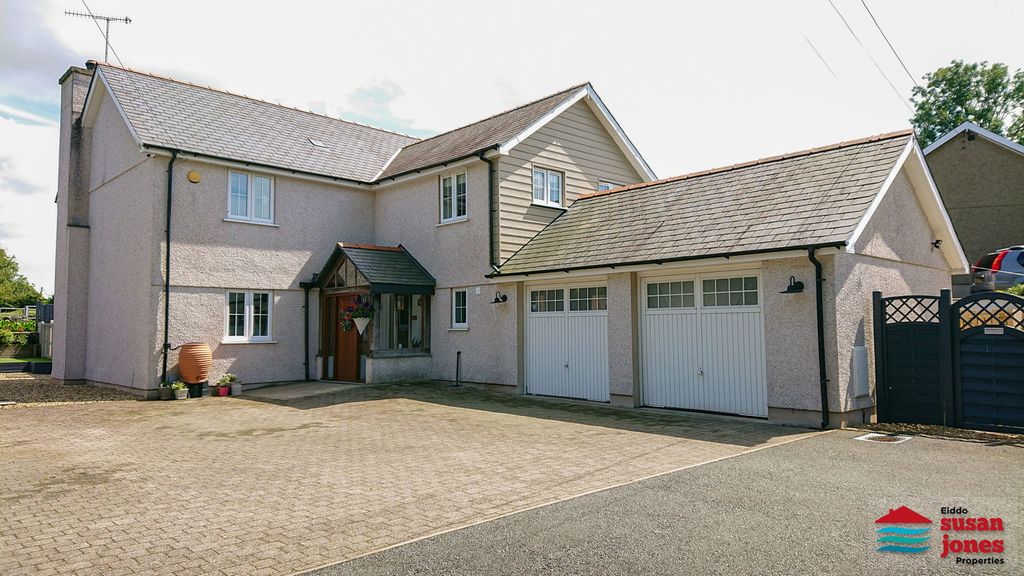 Property photo 1 of 49
