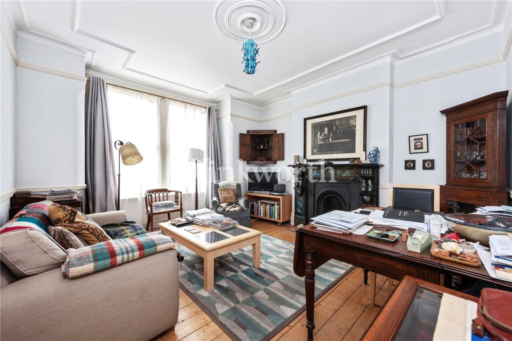 Property photo 3 of 21 Picture No. 04