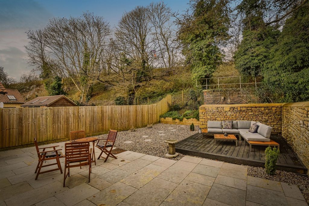 Property photo 2 of 15