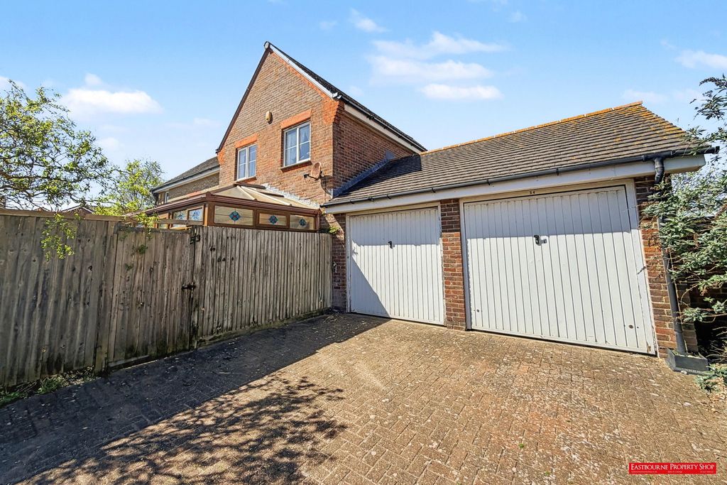 Property photo 2 of 23