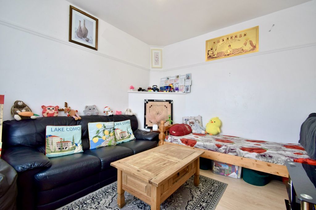 Property photo 2 of 10 Gallery