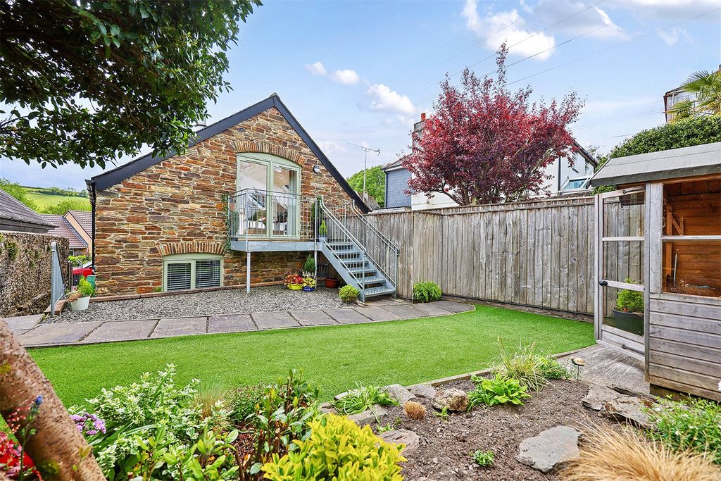 Property photo 1 of 21 Picture No. 15