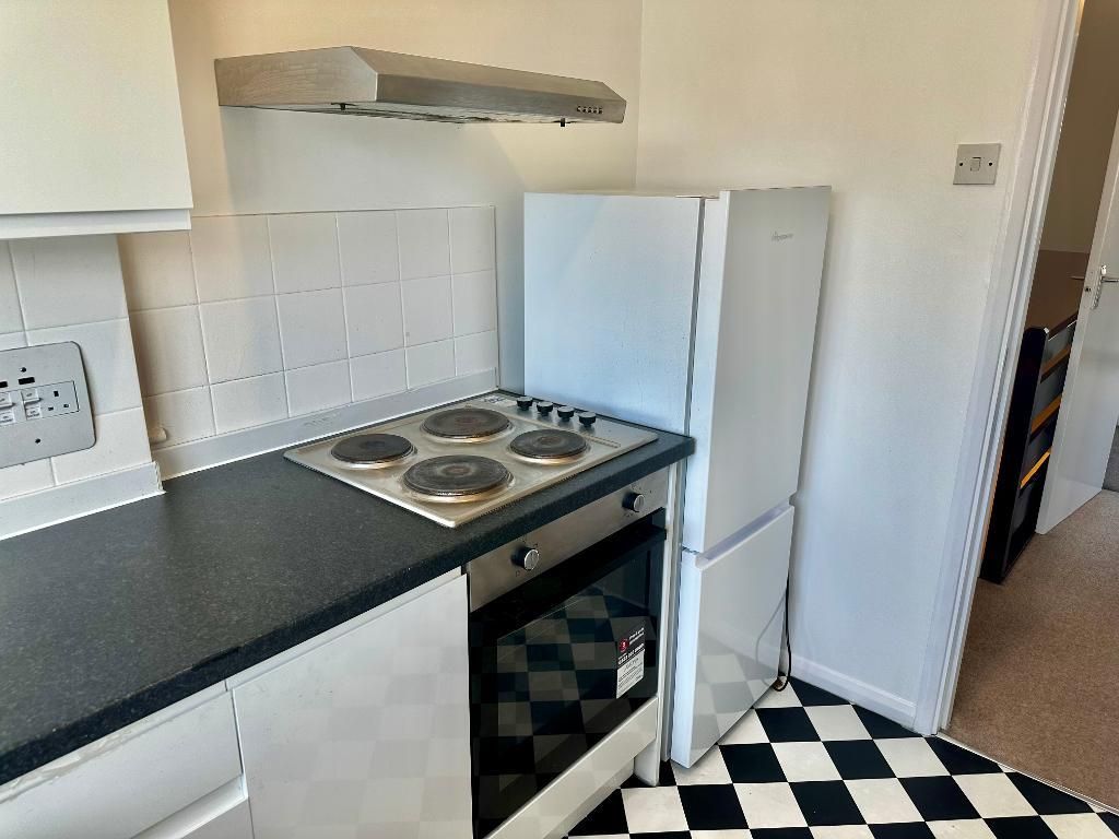 Property photo 2 of 13 Kitchen