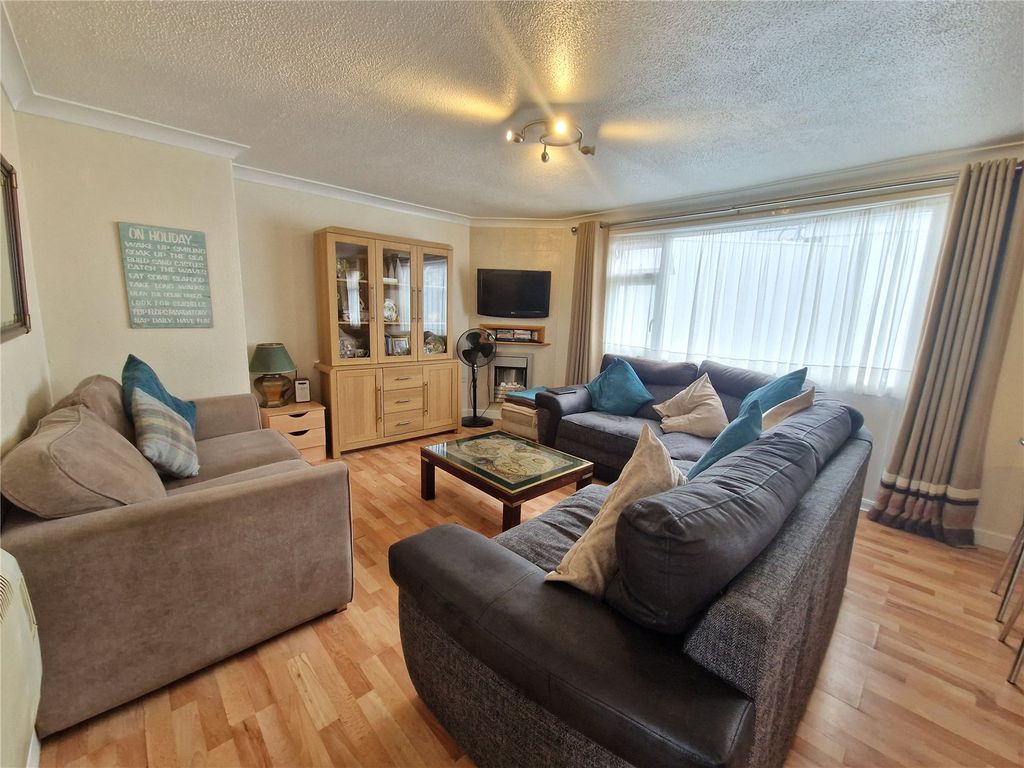 Property photo 2 of 13 Picture No. 04