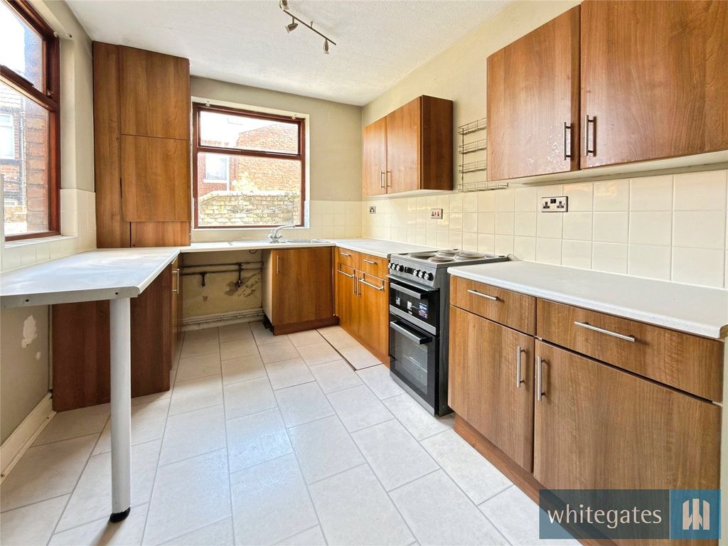 Property photo 2 of 15 Picture No. 04