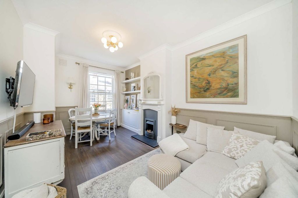 Property photo 2 of 7