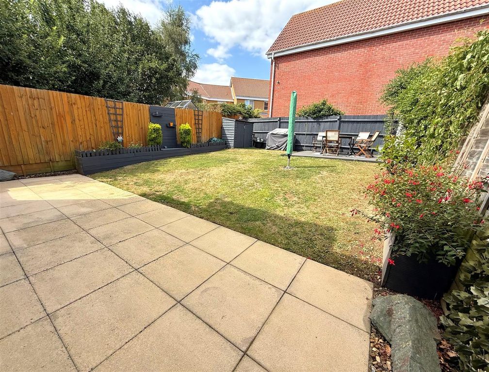 Property photo 2 of 20 Garden 7.Jpg