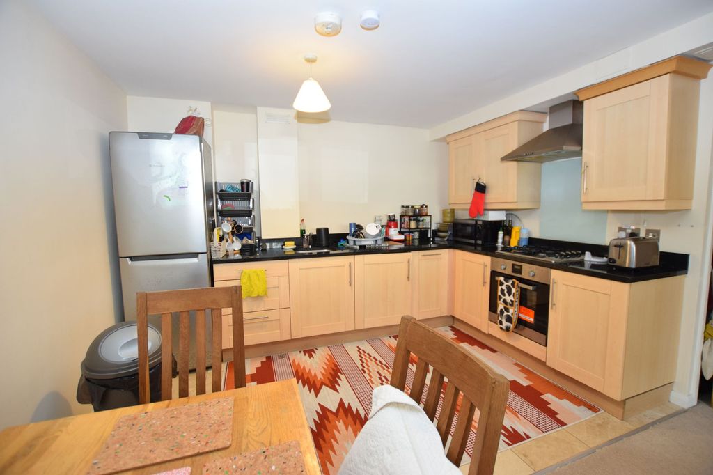 Property photo 2 of 6