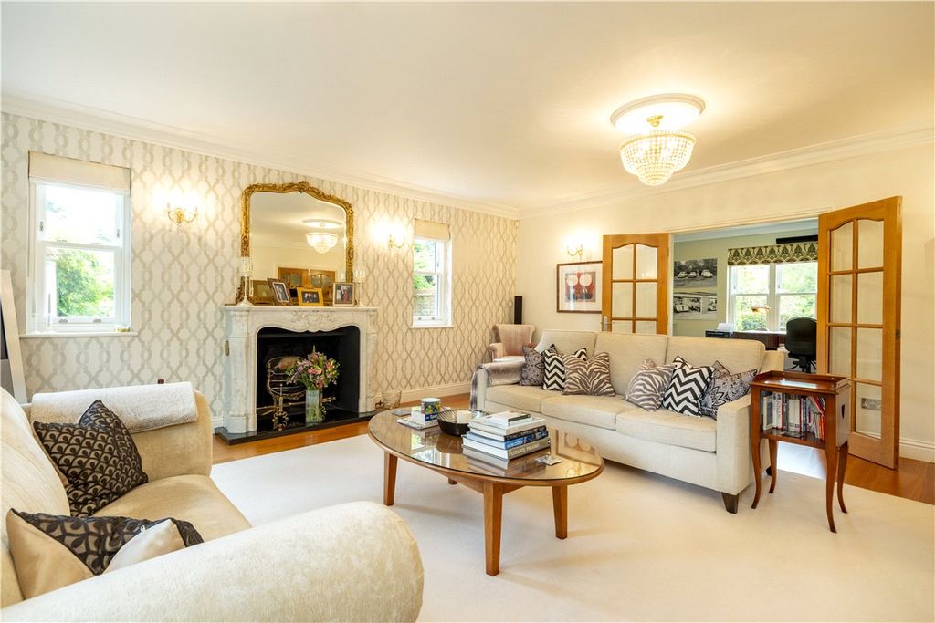 Property photo 3 of 39 Drawing Room