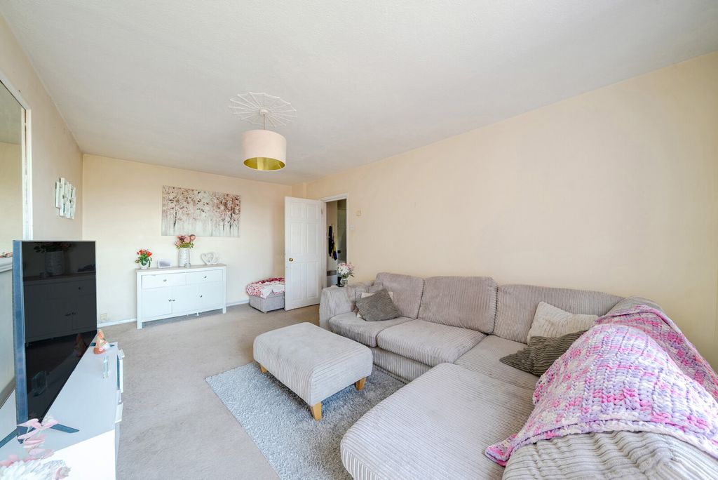 Property photo 3 of 13 1-69Ef6c4Da45E5-1...