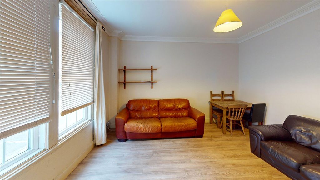 Property photo 2 of 8 Picture No. 20