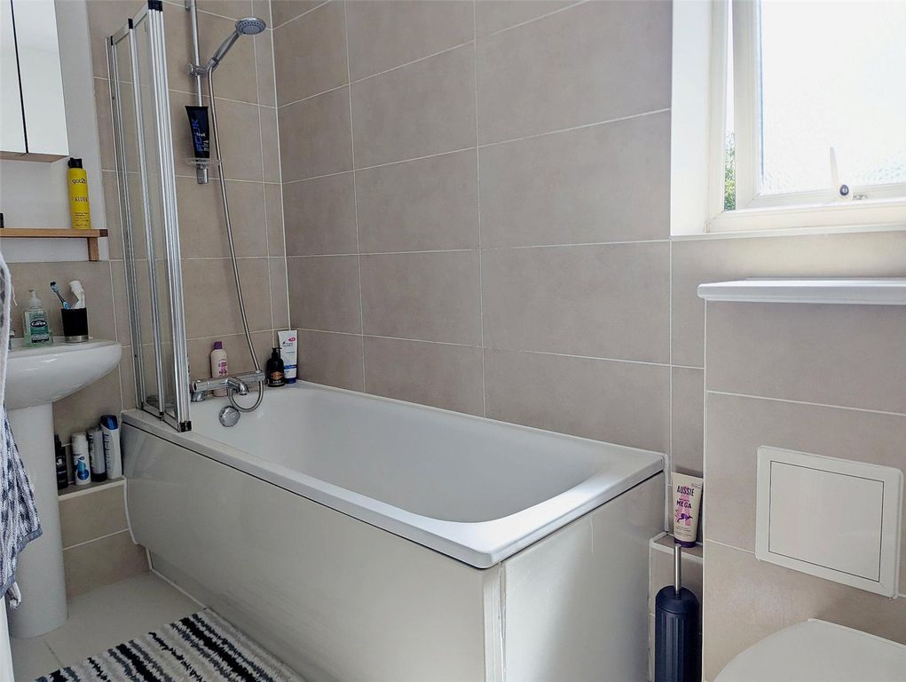 Property photo 3 of 12 Picture No. 23