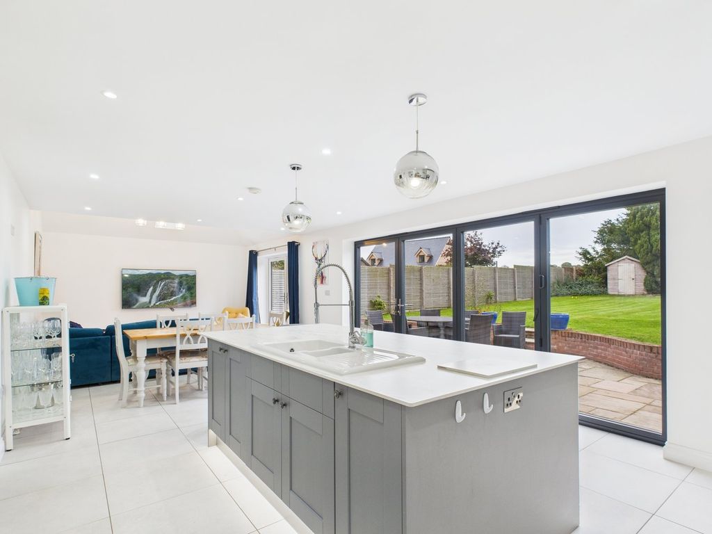 Property photo 3 of 25