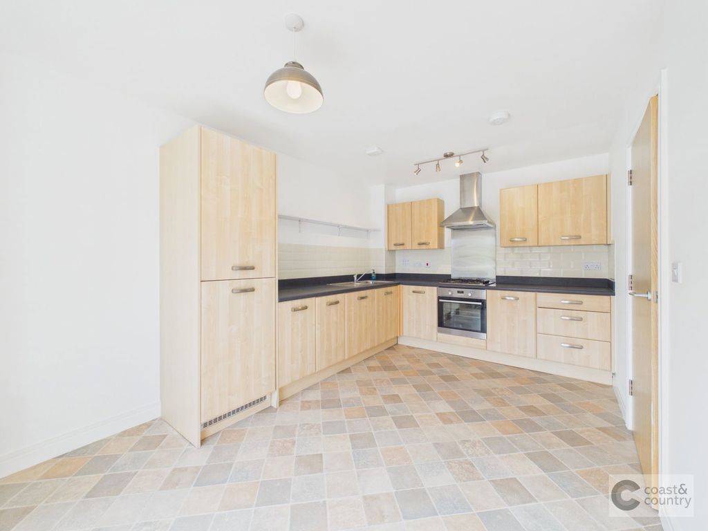 Property photo 3 of 23