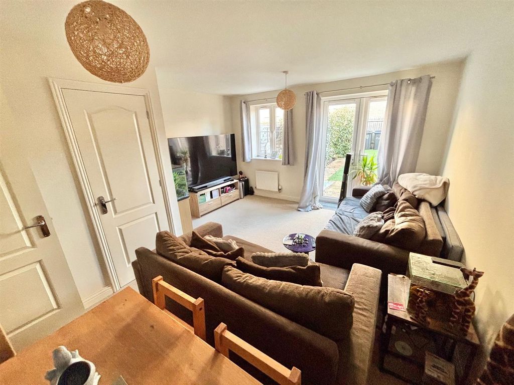 Property photo 3 of 12 8.Jpg