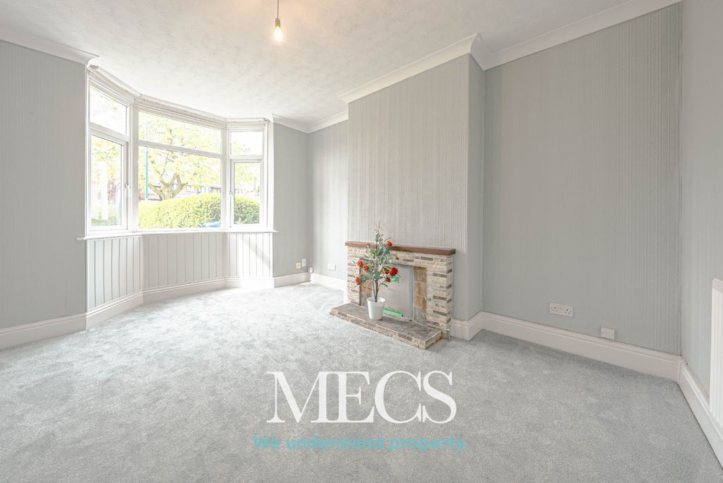 Property photo 3 of 12 3162074