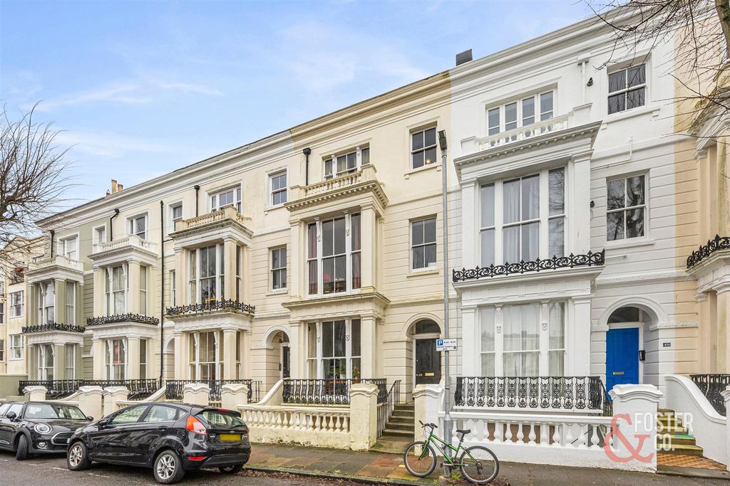 Property photo 1 of 15 Buckingham Road, 48A_019.Jpg