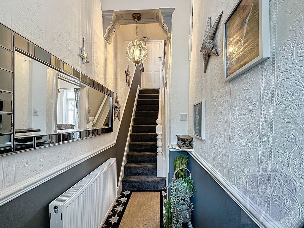 Property photo 3 of 32 4398915