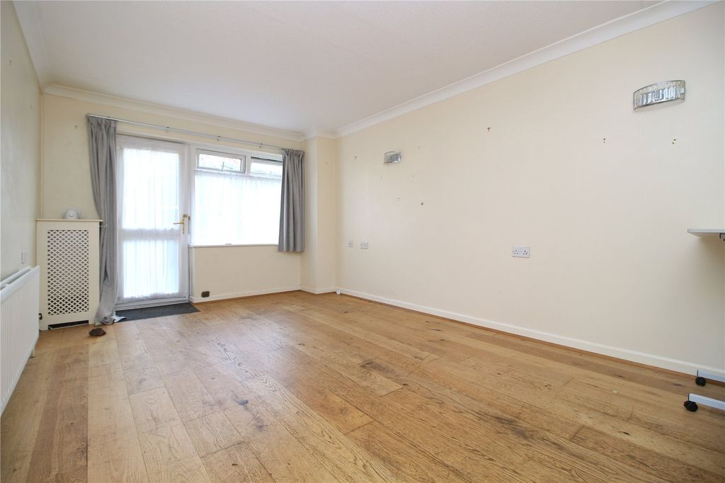 Property photo 3 of 9 Picture No. 05