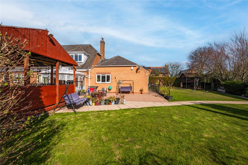 Property photo 2 of 42 Picture No. 60