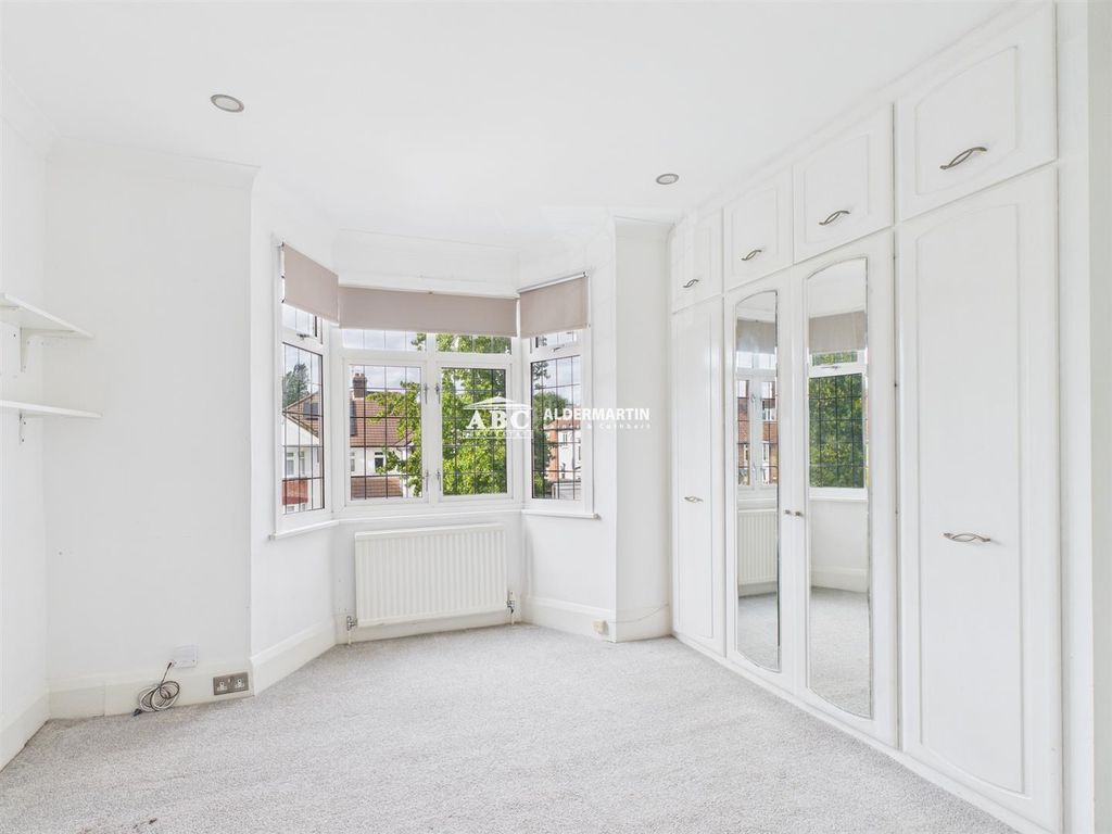 Additional image 18 of 5 bed property for salePenshurst Gardens, Edgware HA8