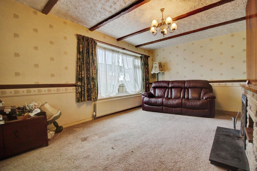 Property photo 2 of 12 Living Room