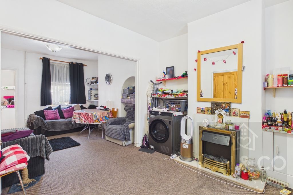 Property photo 3 of 15