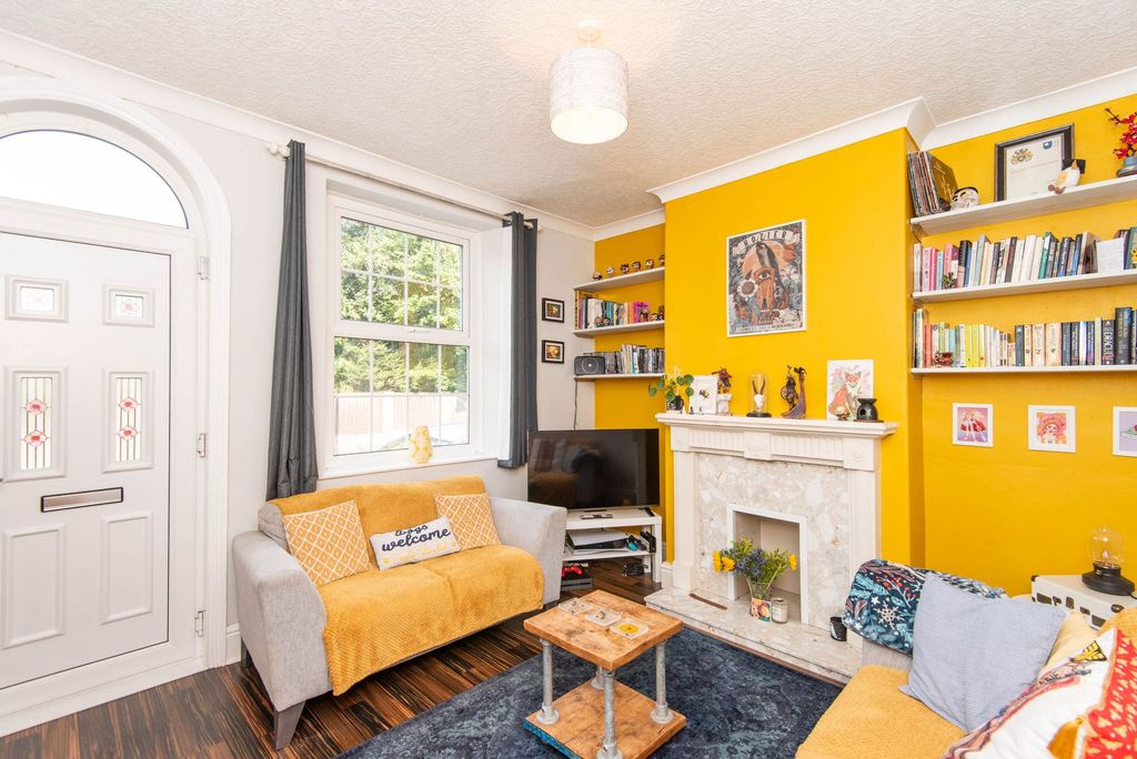 Property photo 2 of 16