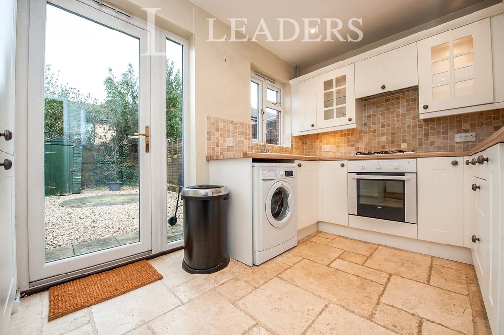 Property photo 1 of 8 Kitchen