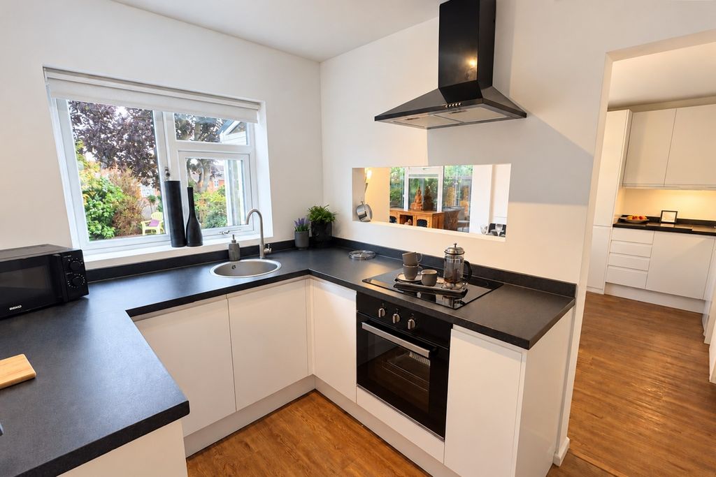 Property photo 3 of 13 5690666
