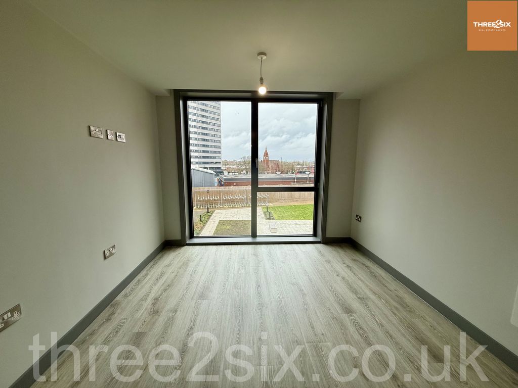 Property photo 2 of 7 Gallery