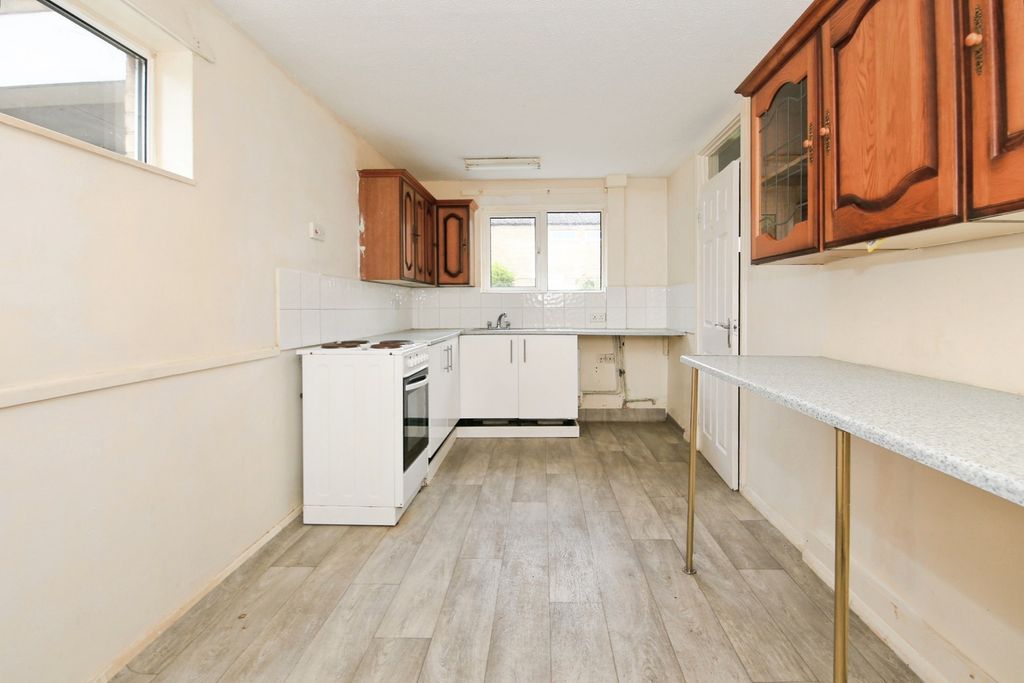 Property photo 3 of 13 Pbox-Img.Jpg