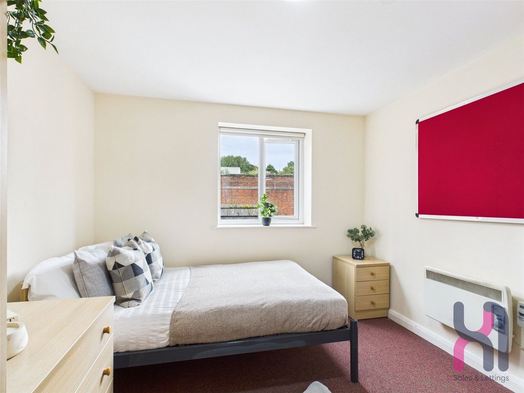 Property photo 1 of 15 Picture No. 12