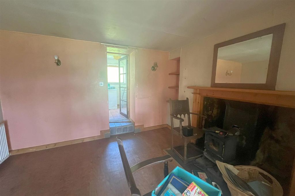 Property photo 3 of 19