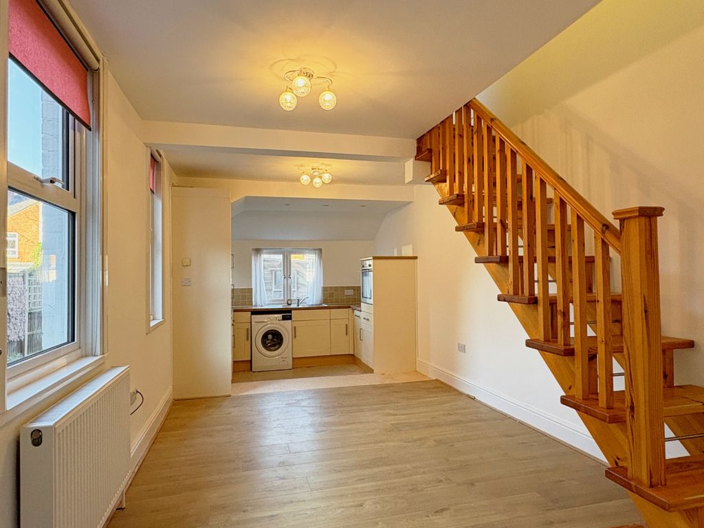 Property photo 2 of 12 4419344