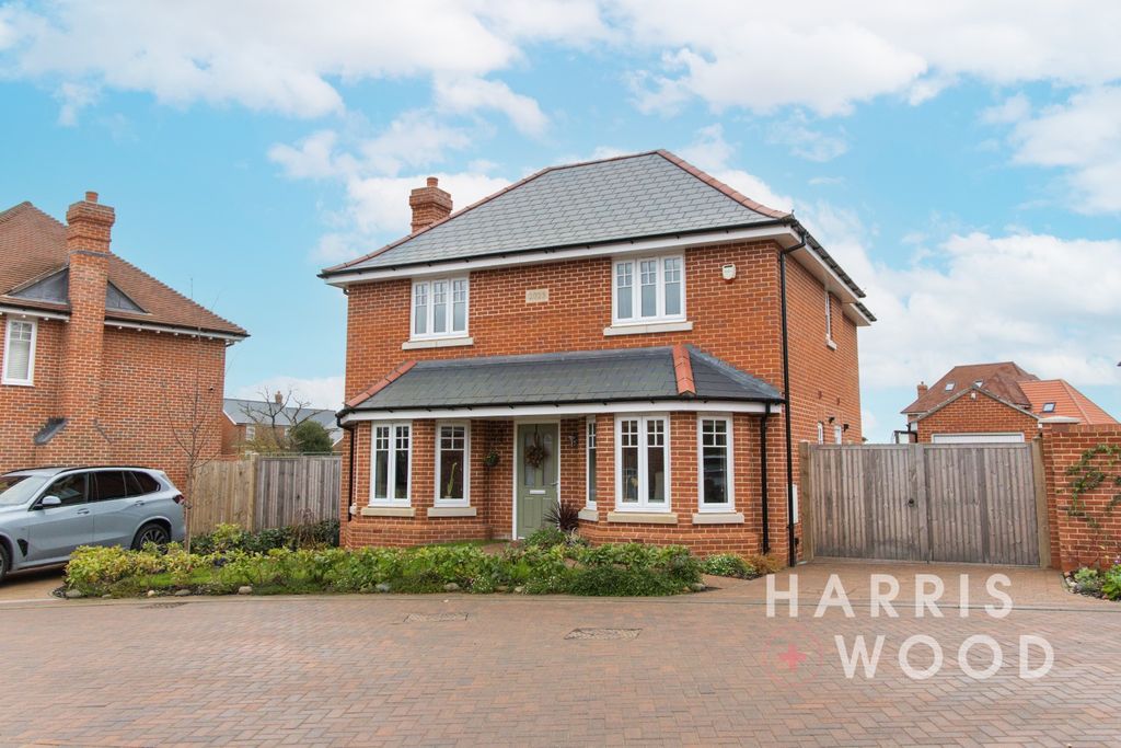 Property photo 1 of 40 4608920