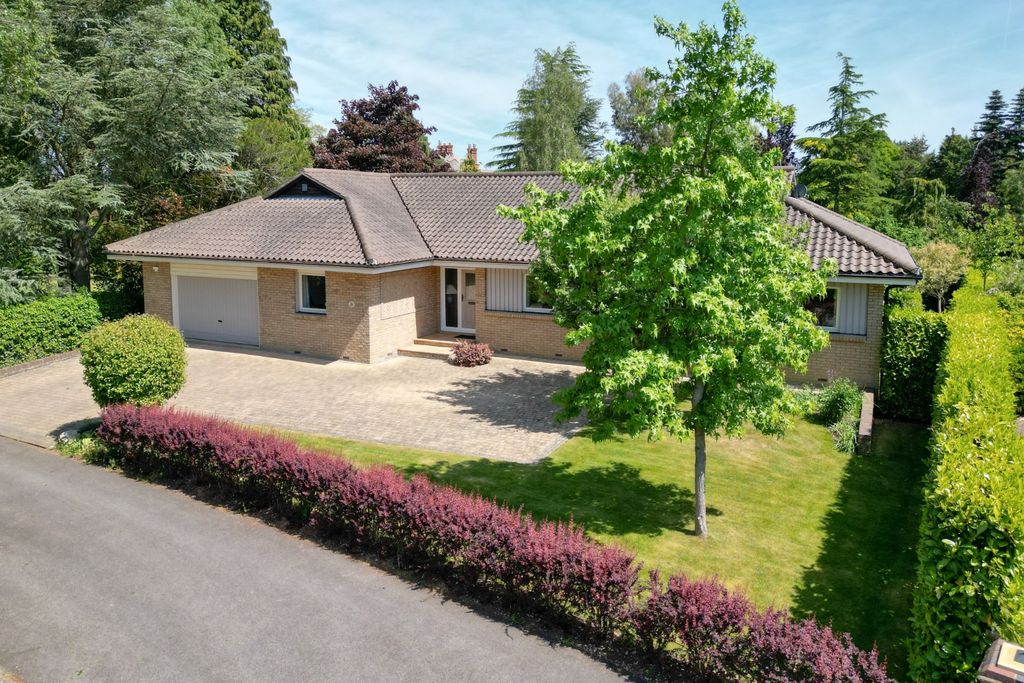 Property photo 1 of 31 3823192