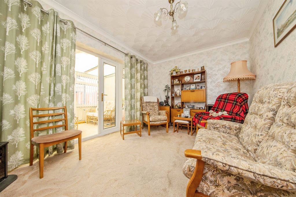 Property photo 3 of 15
